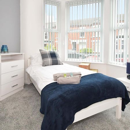 Townhouse @ 86 Brooklyn Street Crewe Villa Стая снимка