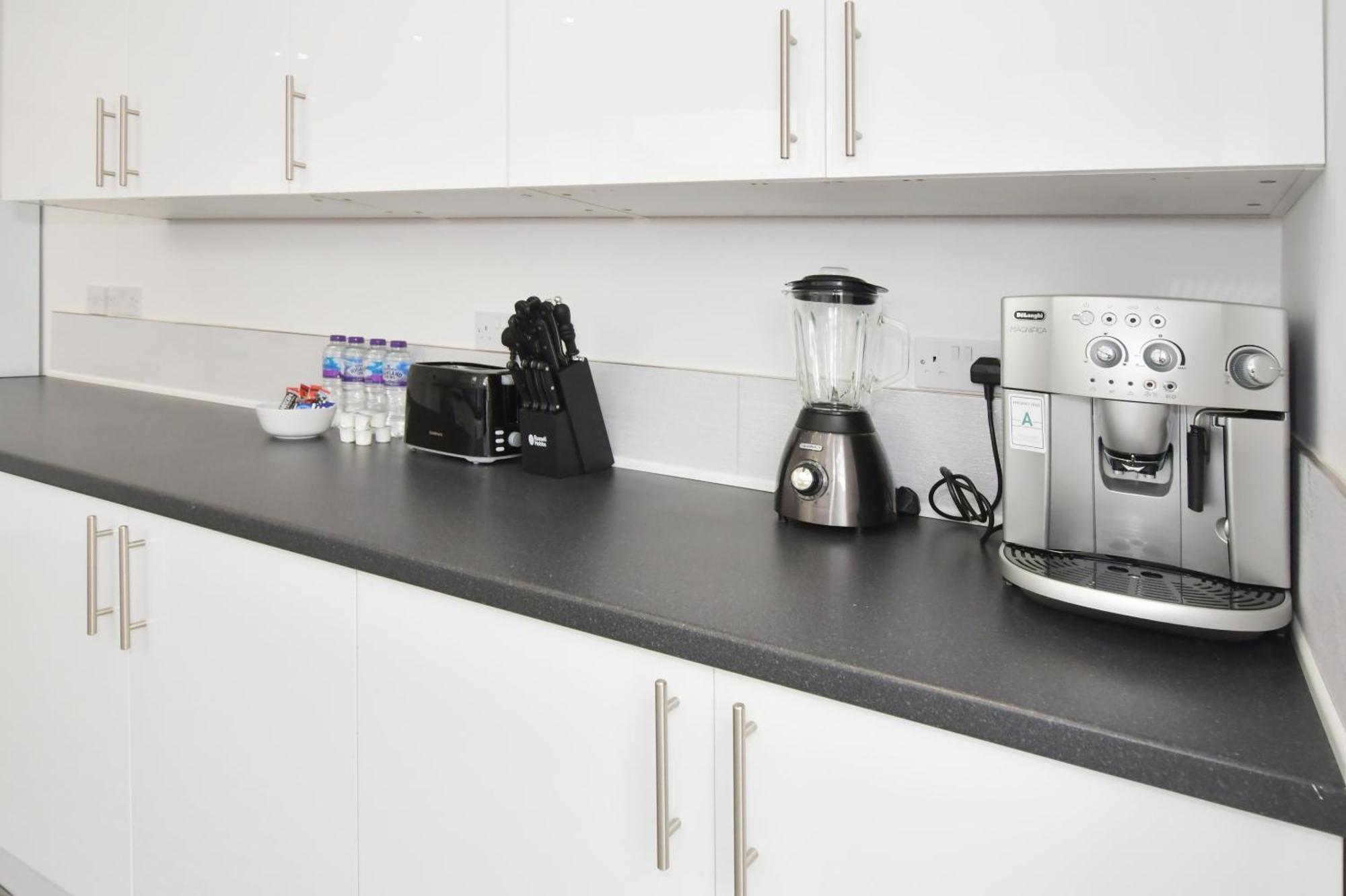 Townhouse @ 86 Brooklyn Street Crewe Villa Екстериор снимка