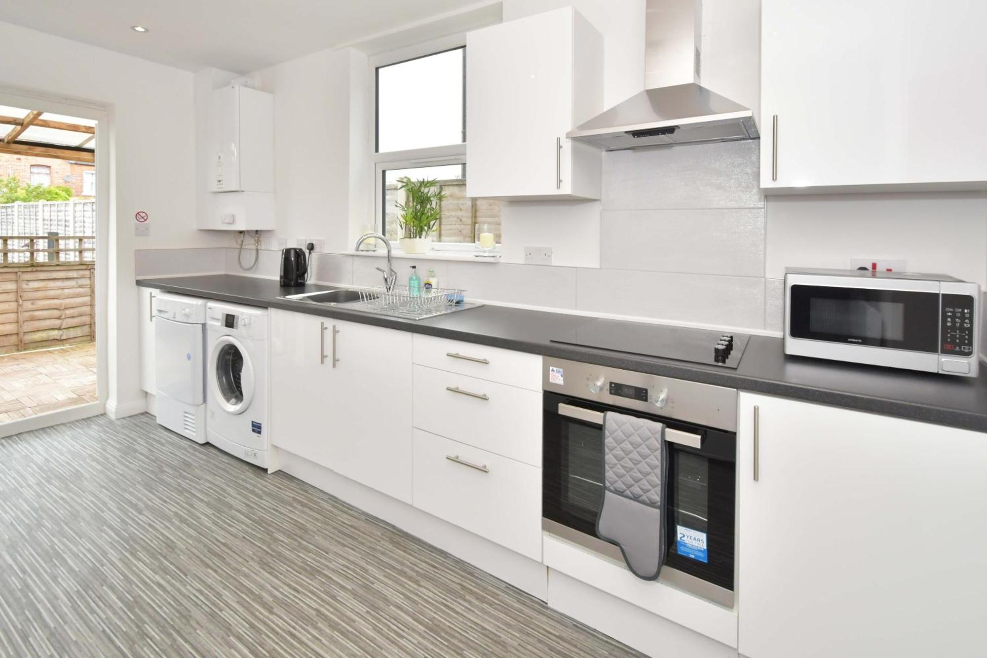 Townhouse @ 86 Brooklyn Street Crewe Villa Екстериор снимка