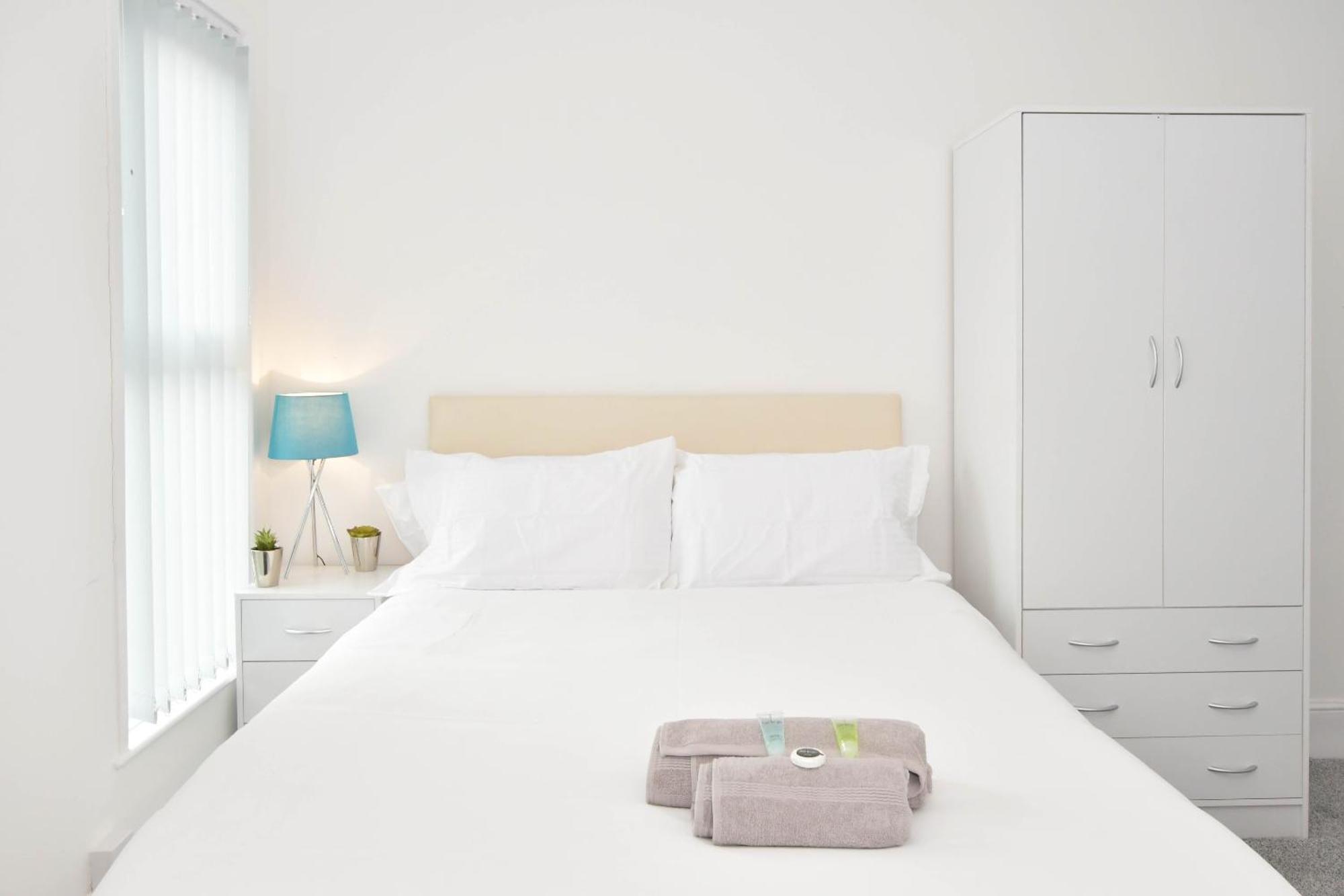 Townhouse @ 86 Brooklyn Street Crewe Villa Екстериор снимка